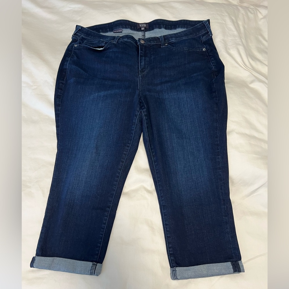 NYDJ. Capris
